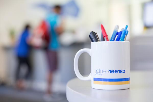 Photo of mug with 十大菠菜软件 Career Center logo